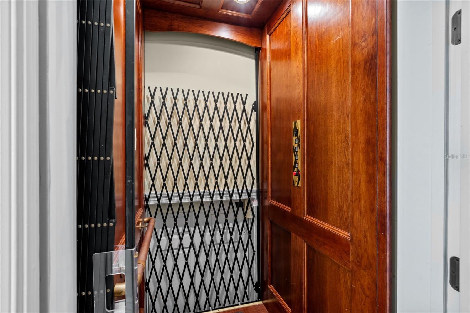 HARBOR ACRES - Residential