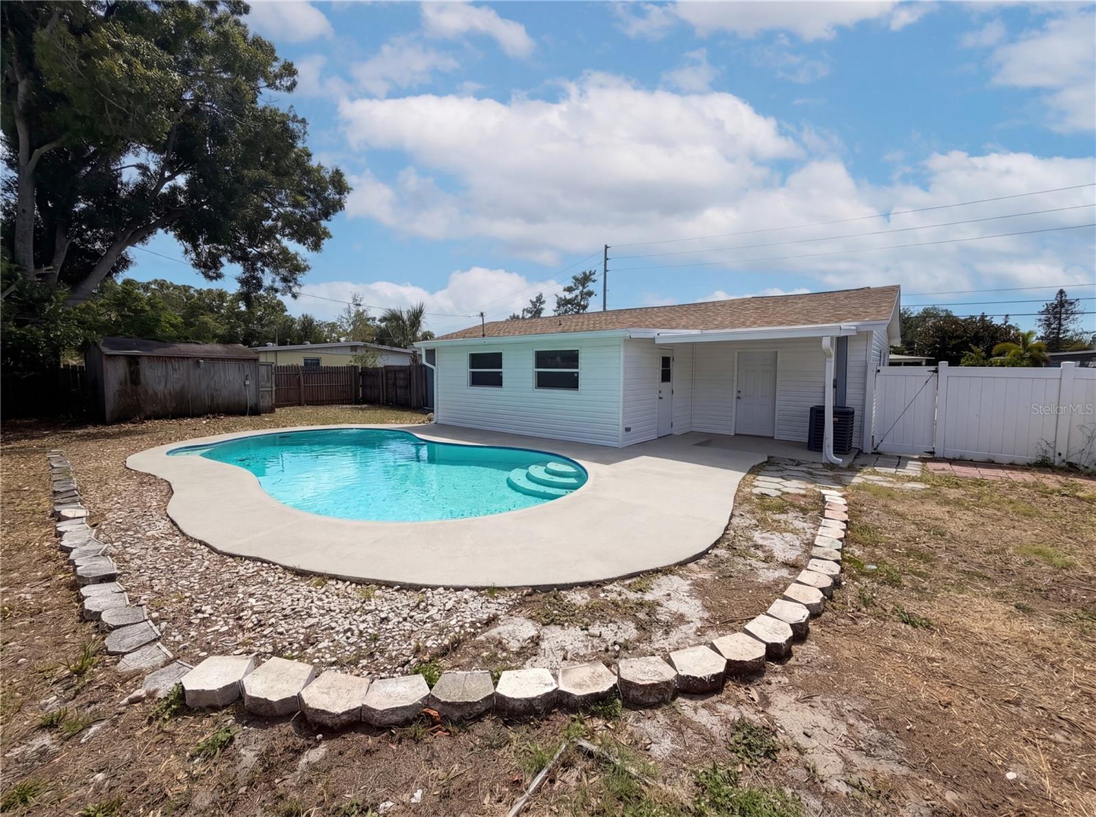 NEWPORT UNIT 1 - Residential