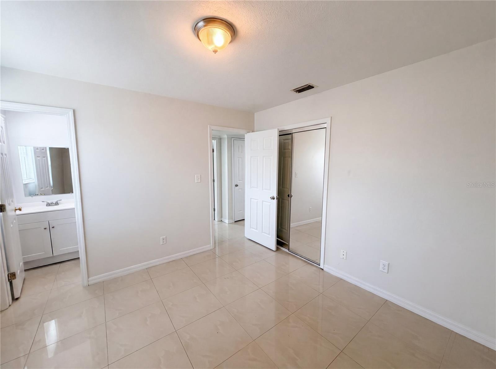 NEWPORT UNIT 1 - Residential