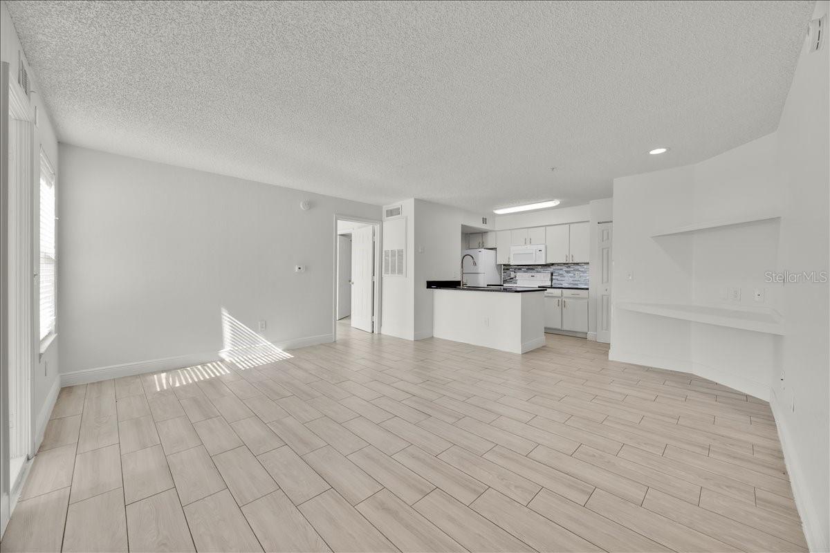 2212 GRAND CAYMAN COURT 1617