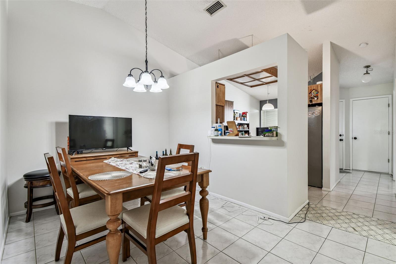 VILLAS OF BEACON GROVES - Residential