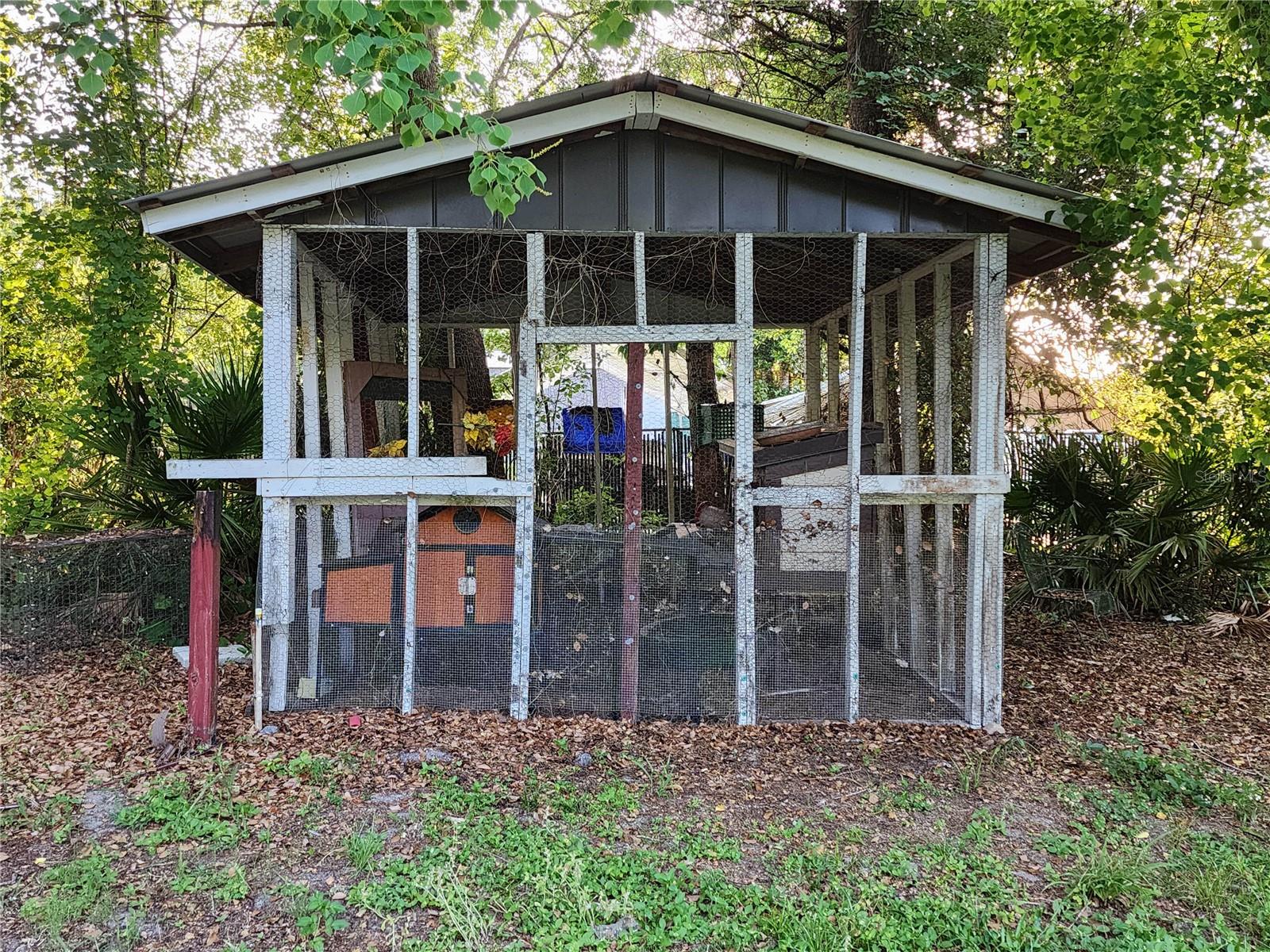 Photo 16 of 27 of 32202 CHIPOLA TRAIL mobile home