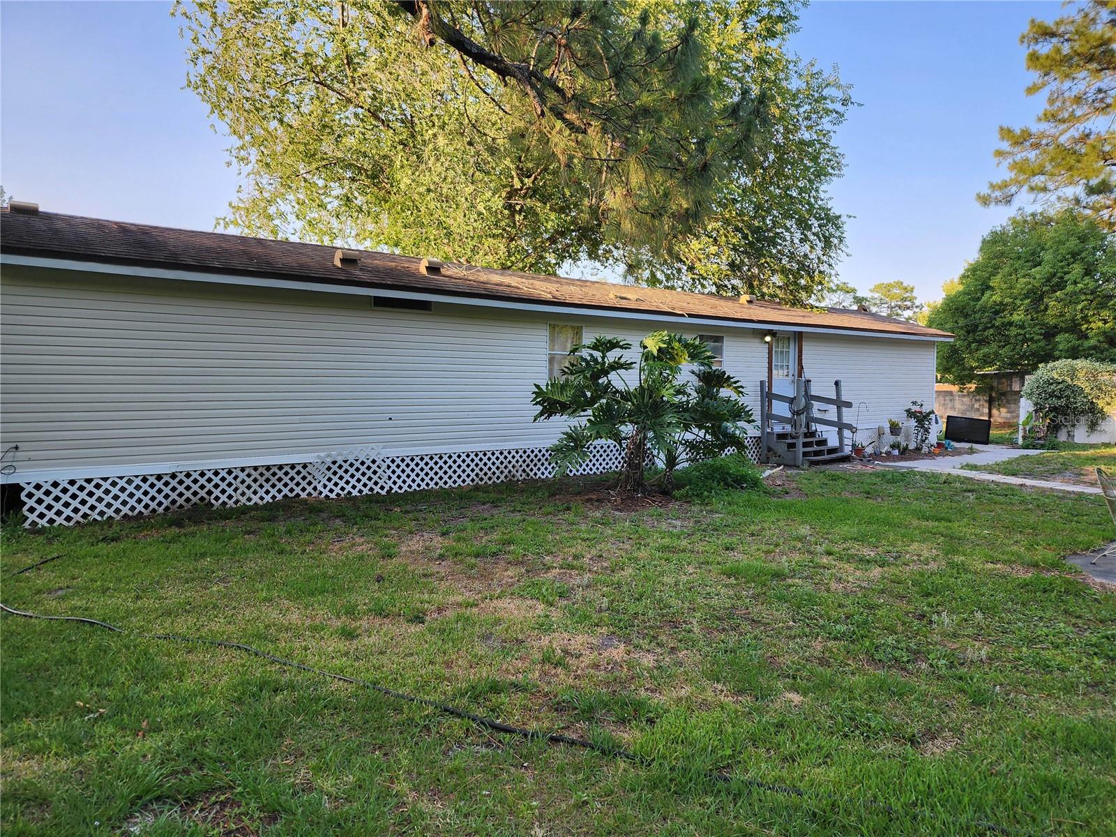 Photo 5 of 27 of 32202 CHIPOLA TRAIL mobile home