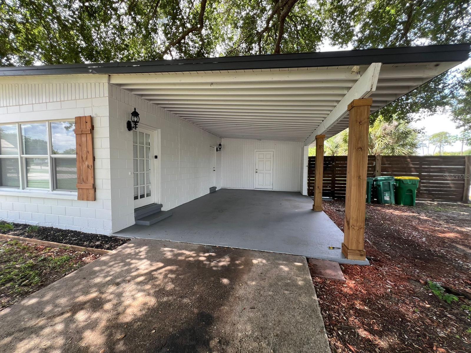 1221 CYPRESS LANE