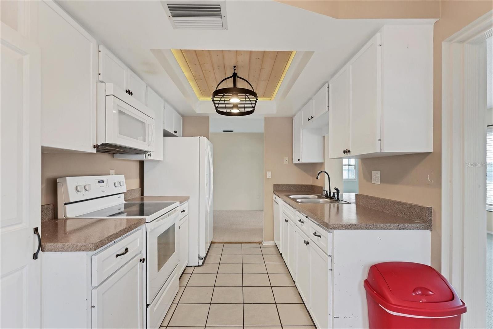 RIVER ISLES - Residential