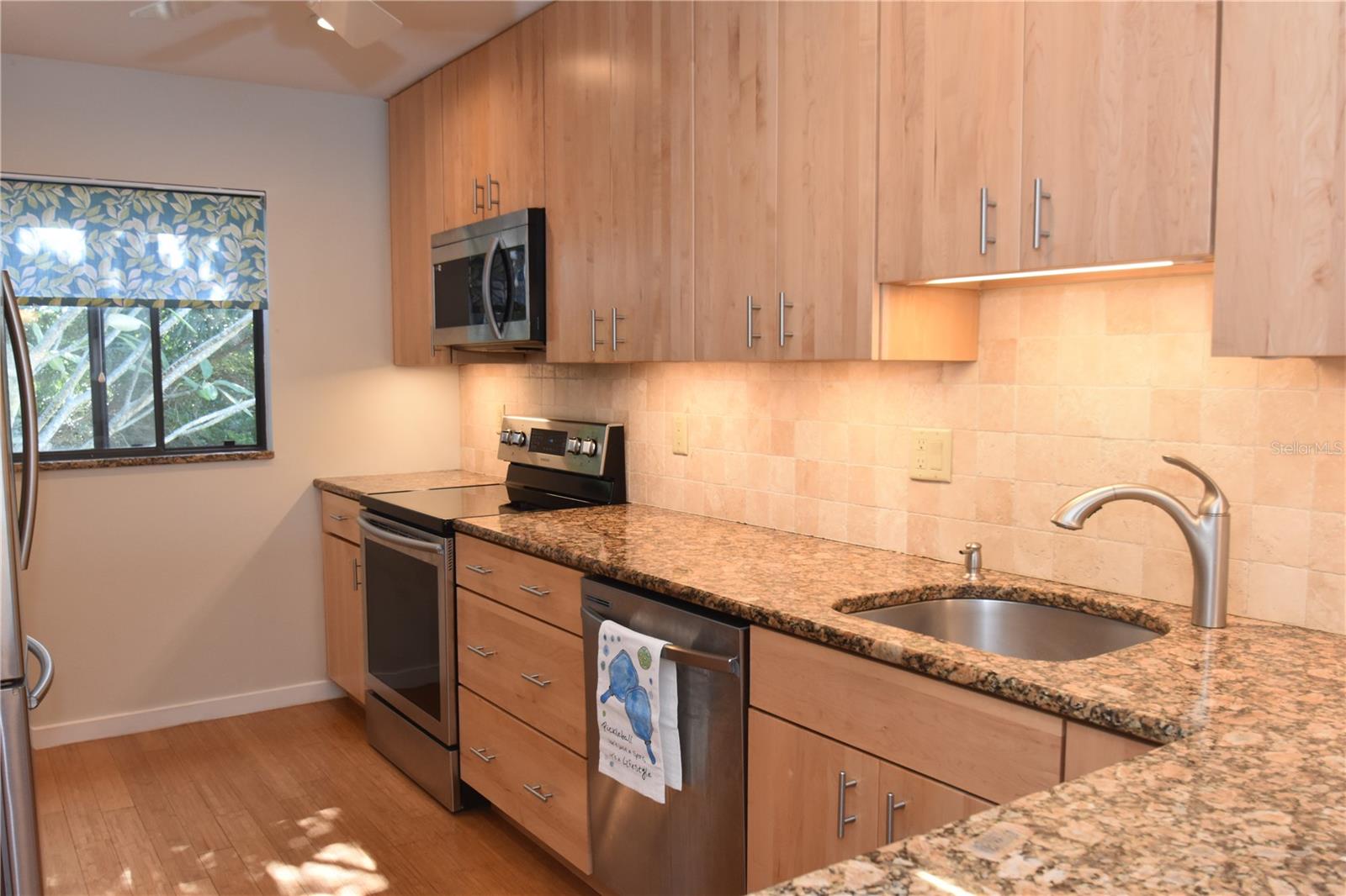 PELICAN COVE I - Residential Lease