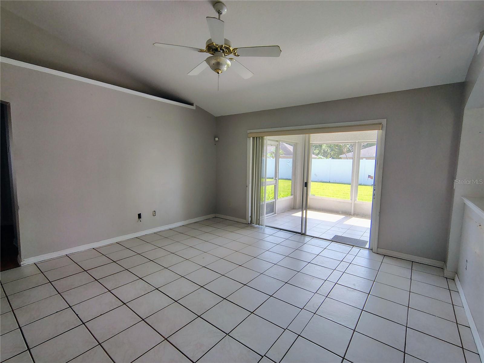 3248 SAWGRASS CREEK CIRCLE