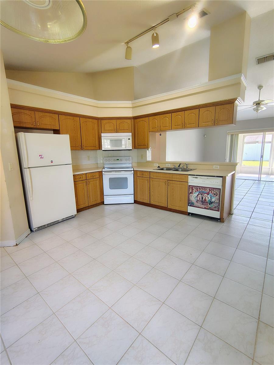 3248 SAWGRASS CREEK CIRCLE