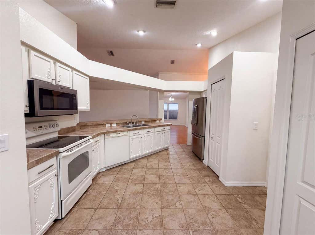 Photo of 6941 Crown Lake Drive, Gibsonton, FL 33534 (MLS # O6431561)