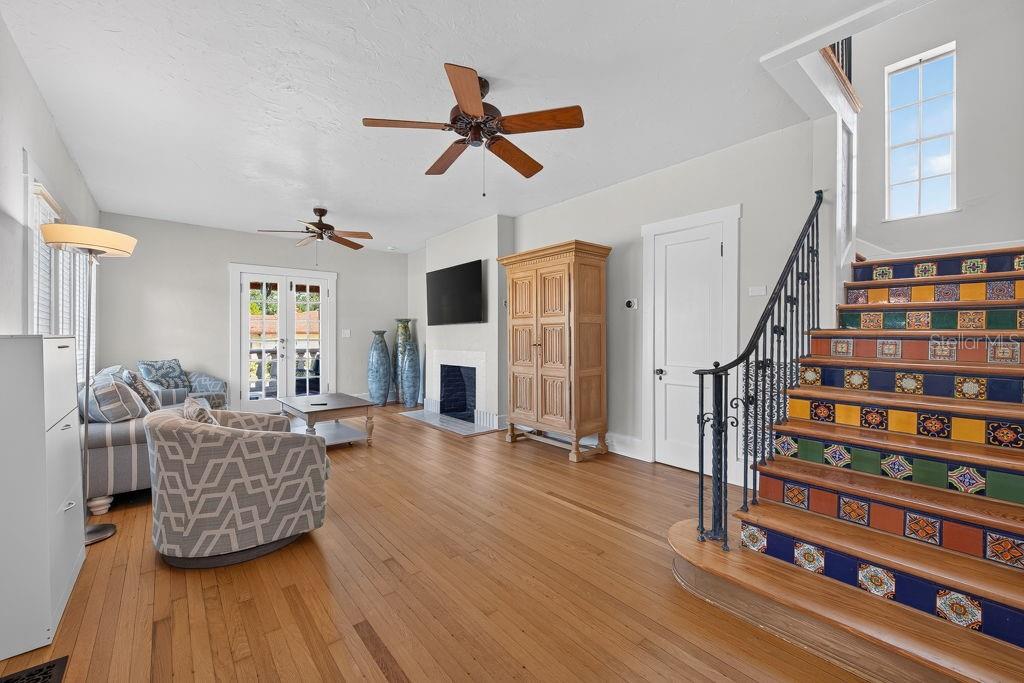 7810 SENRAB DRIVE