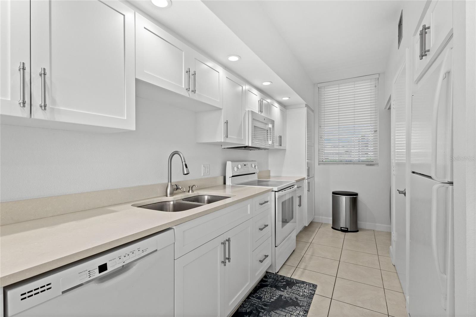 BEACHPLACE III - Residential