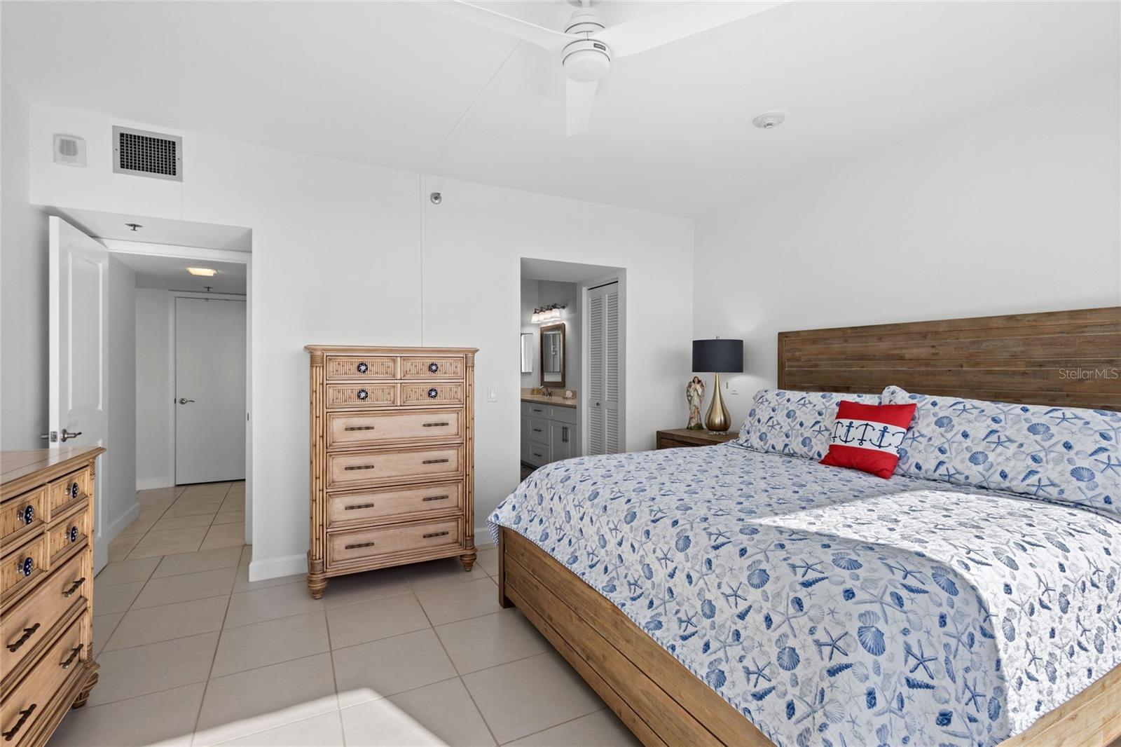 BEACHPLACE III - Residential