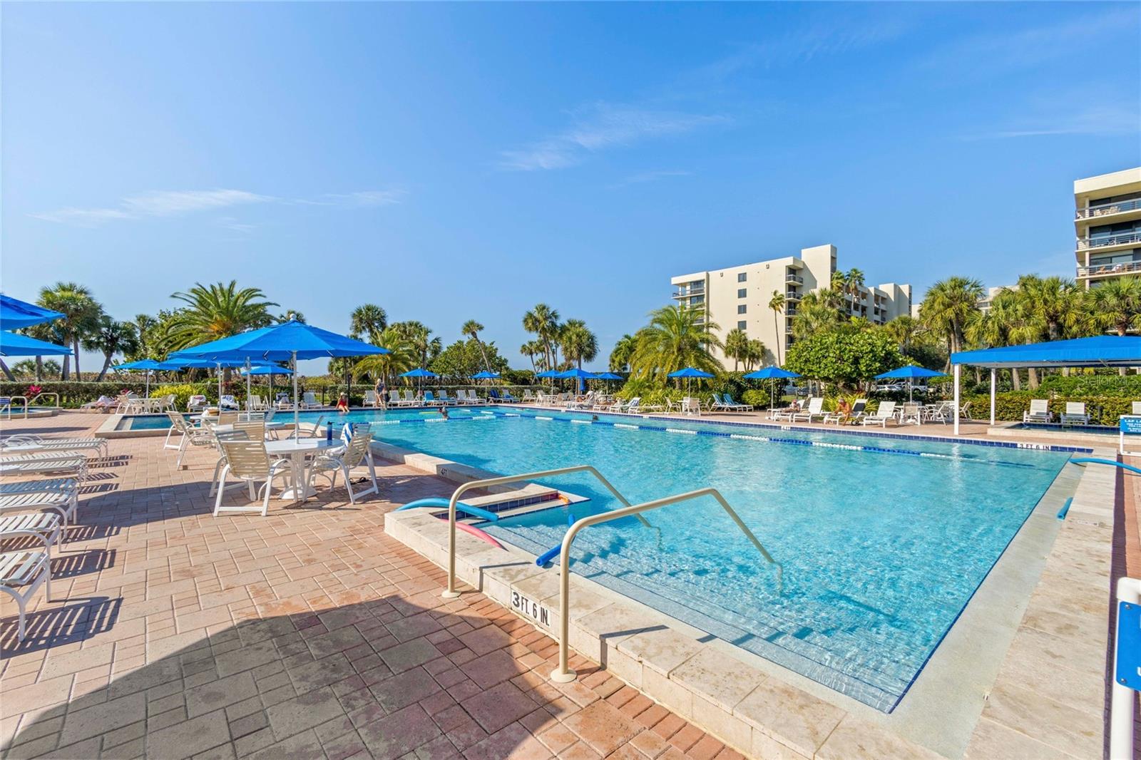 BEACHPLACE III - Residential
