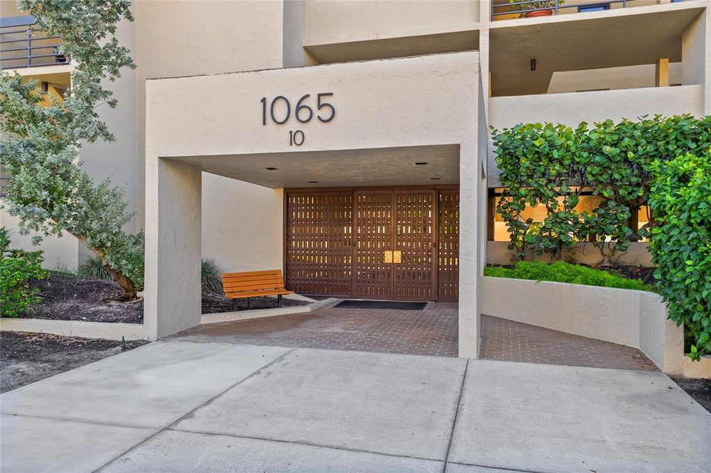 Photo of 1065 Gulf Of Mexico Drive #402, Longboat Key, FL 34228 (MLS # A4666641)