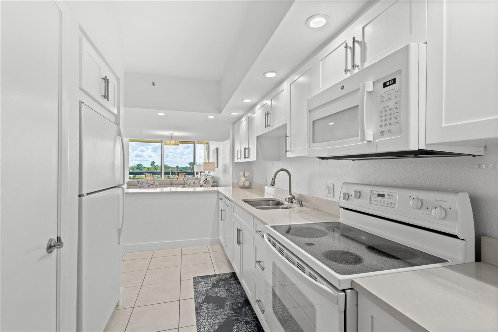 BEACHPLACE III - Residential