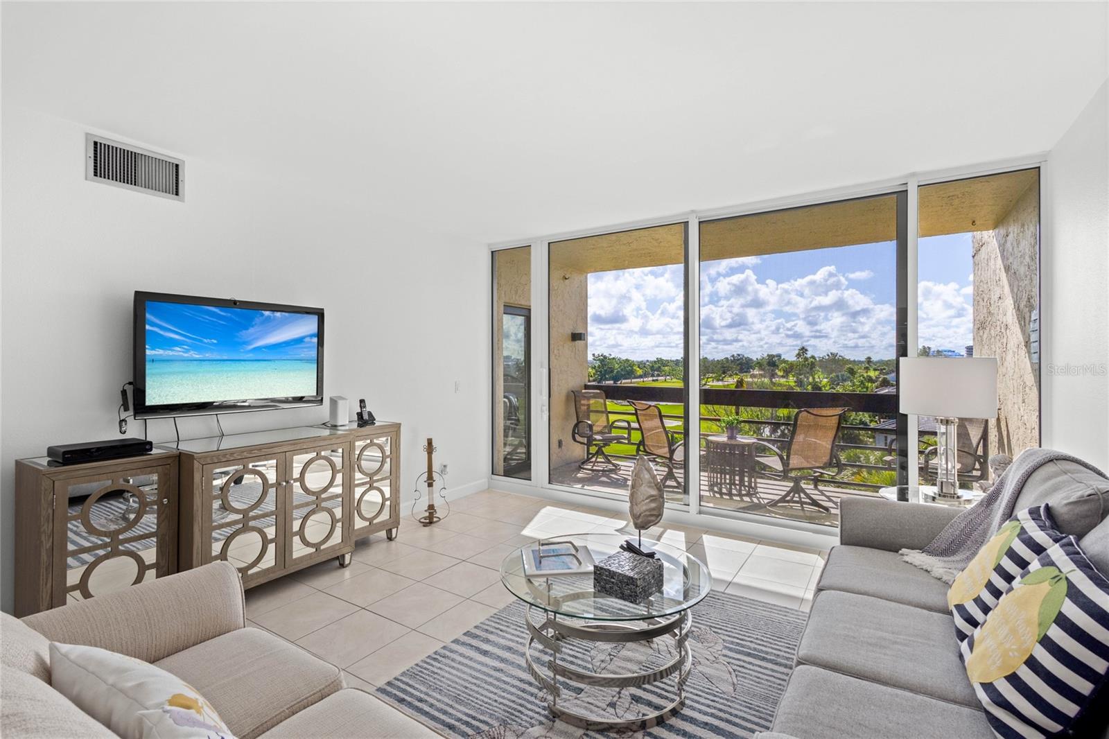 BEACHPLACE III - Residential