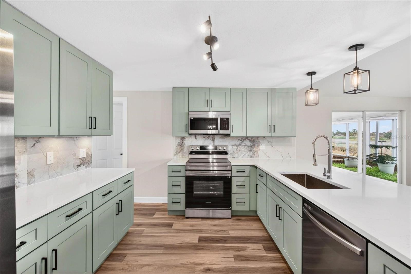 FLOR A MAR SEC C07 ADD 03 - Residential