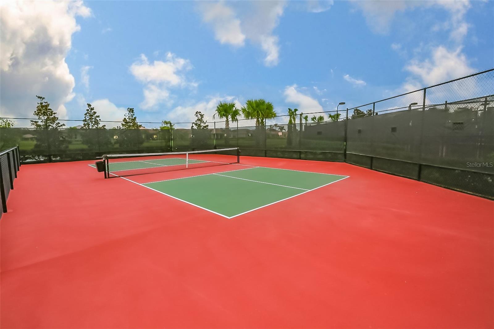 VALENCIA LAKES PH 2 - Residential