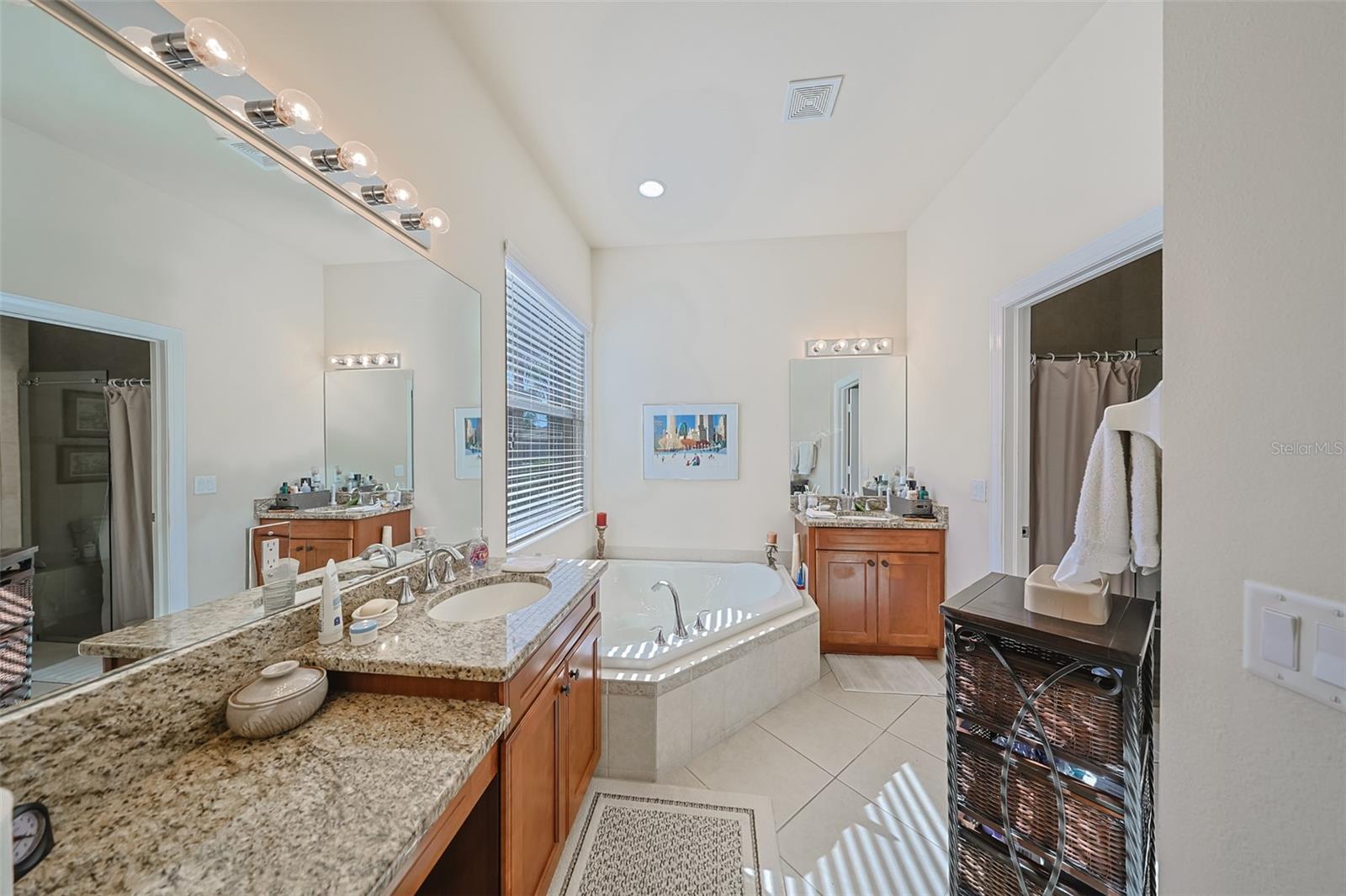 VALENCIA LAKES PH 2 - Residential