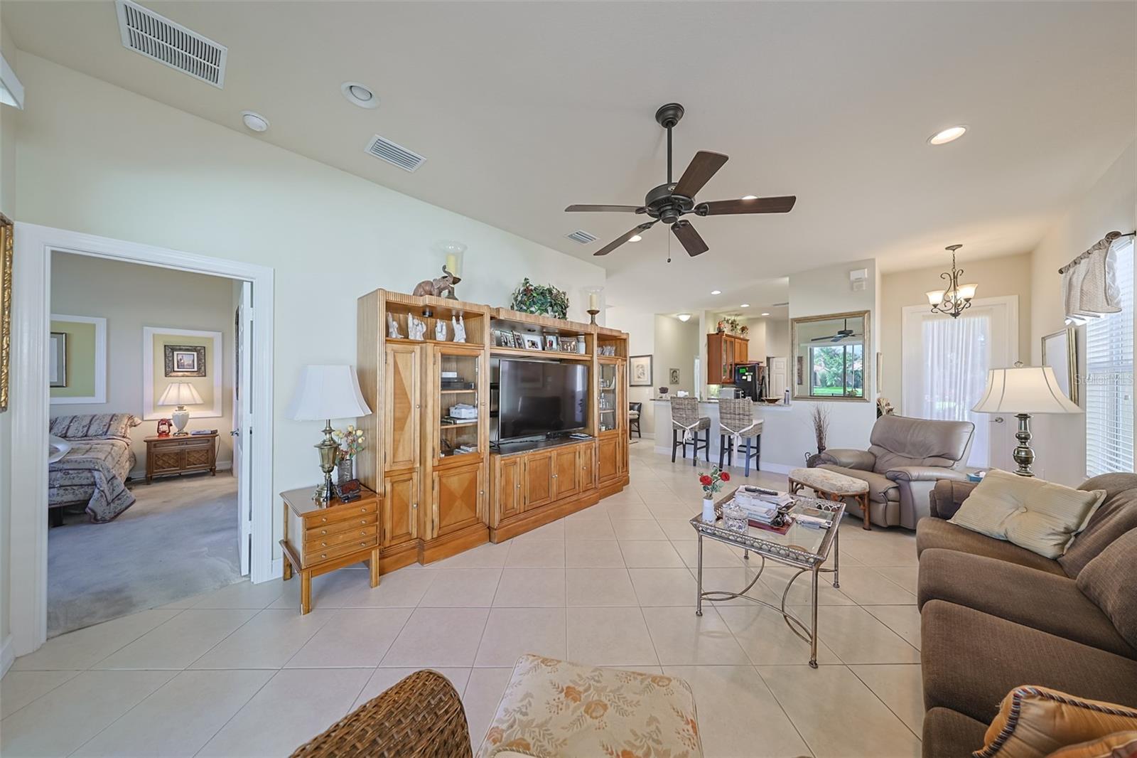 VALENCIA LAKES PH 2 - Residential