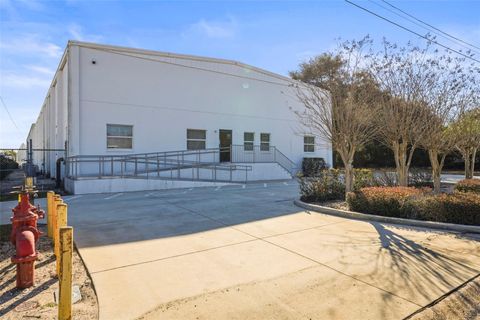 Photo of 1555 Sunshine Drive, Clearwater, FL 33765 (MLS # TB8476846)