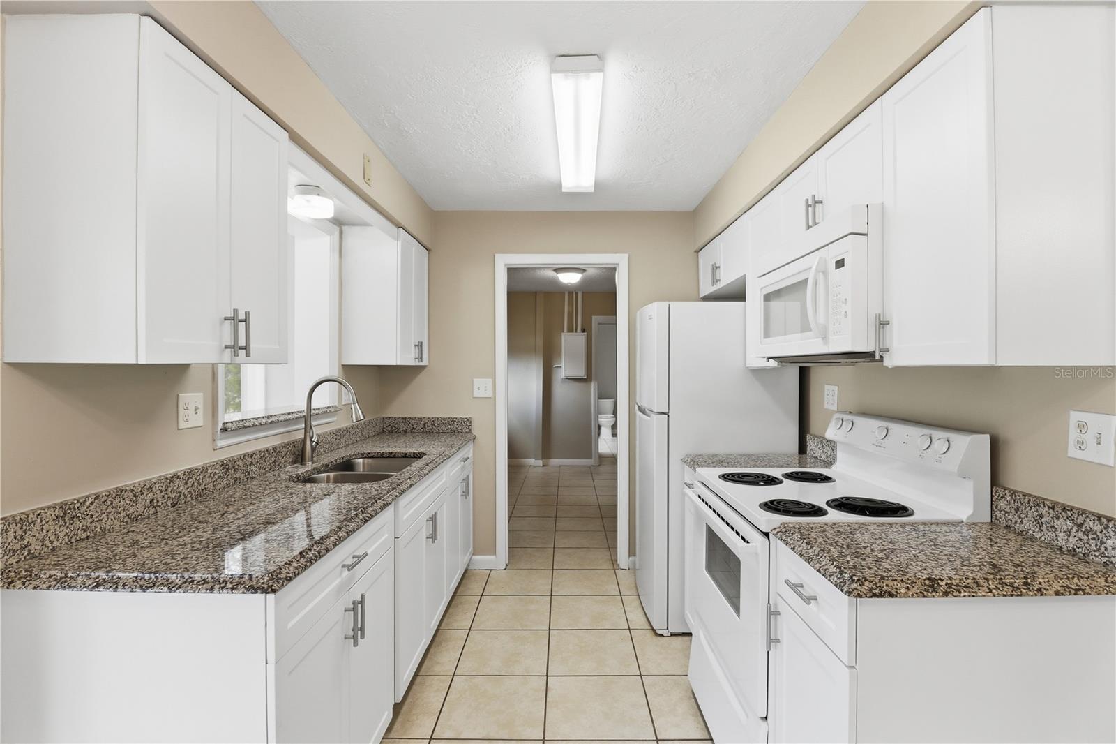BEVERLY HILLS UNIT 06 - Residential