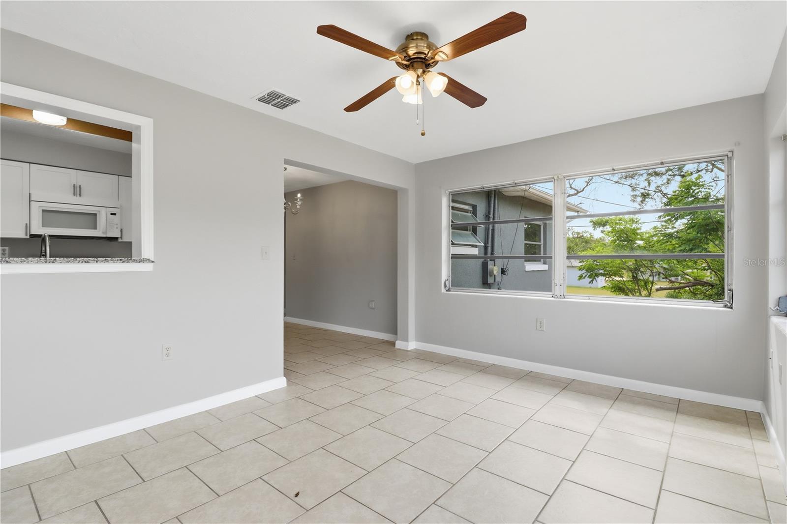 BEVERLY HILLS UNIT 06 - Residential