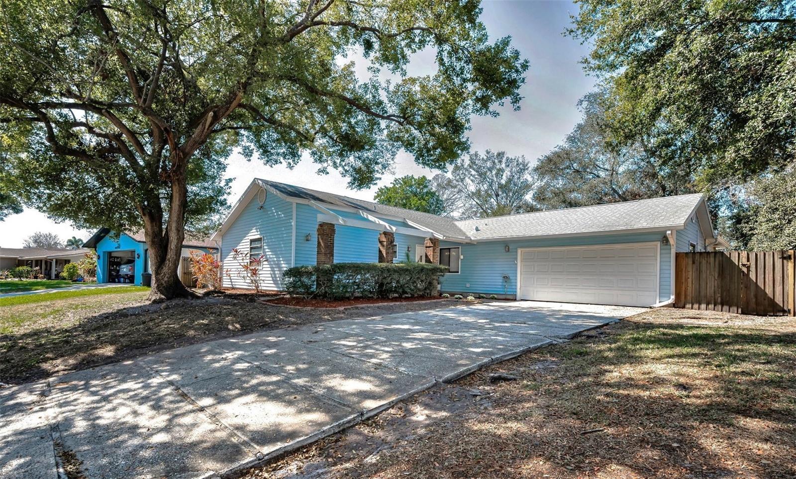 2580 REDWOOD WAY
