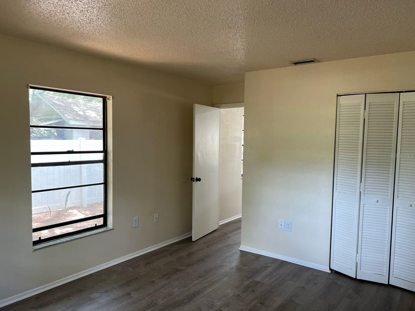 SE1/4 OF SW1/4 SEC 36 TOWNSHIP 34S RANGE 17E - Residential Income