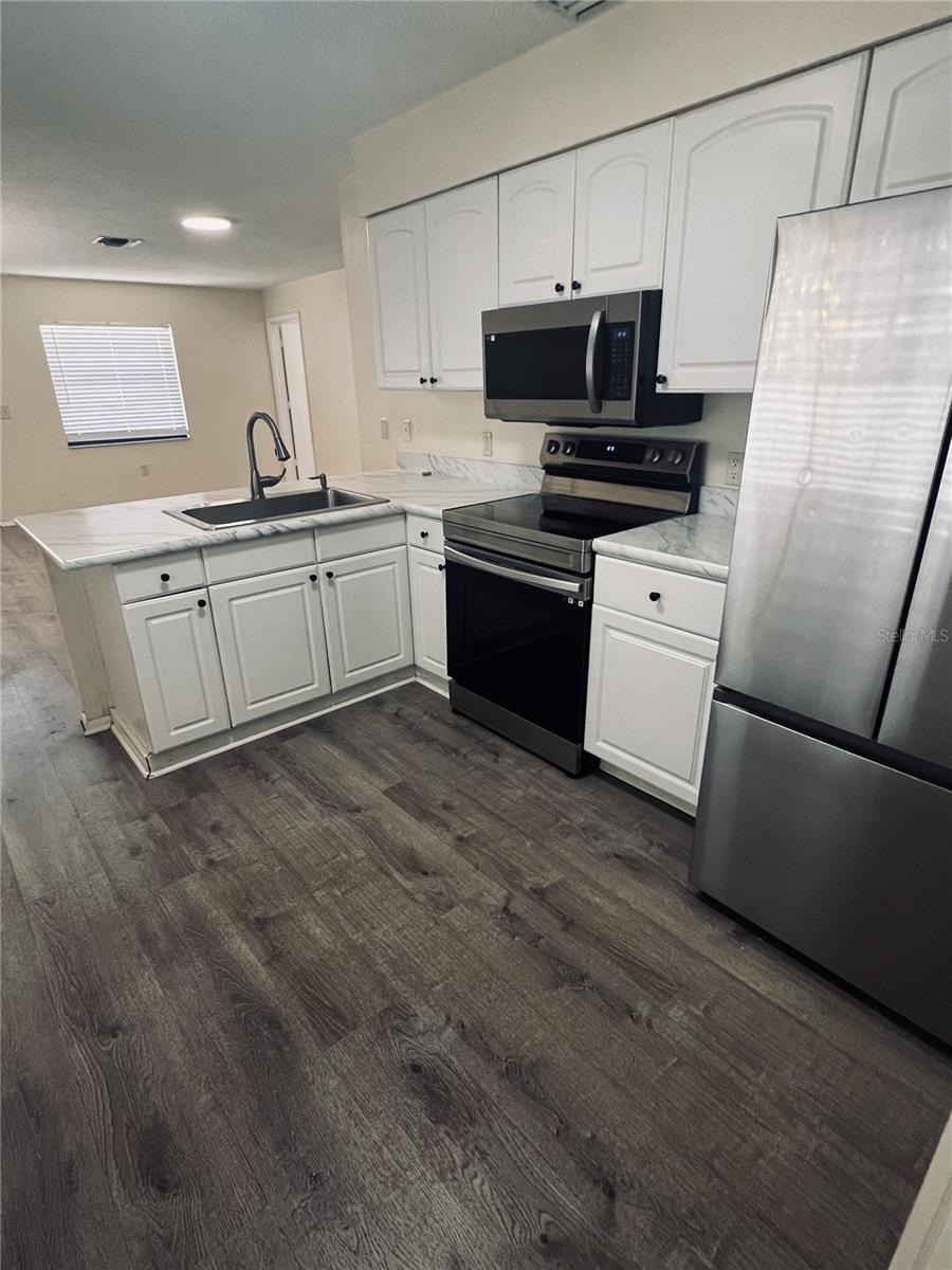 607 23RD AVENUE E, BRADENTON, FL, 34208 3 607 23RD AVENUE E