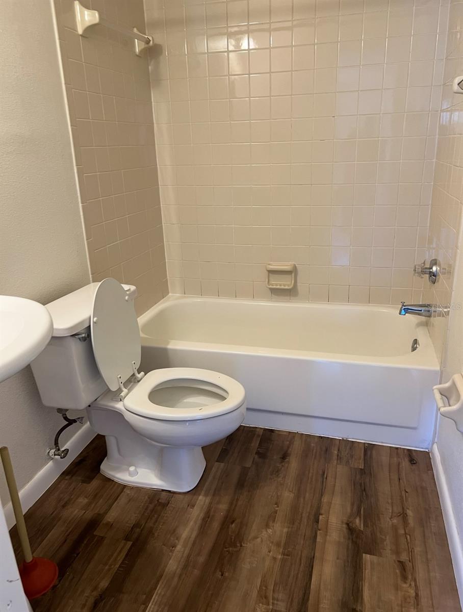 SE1/4 OF SW1/4 SEC 36 TOWNSHIP 34S RANGE 17E - Residential Income