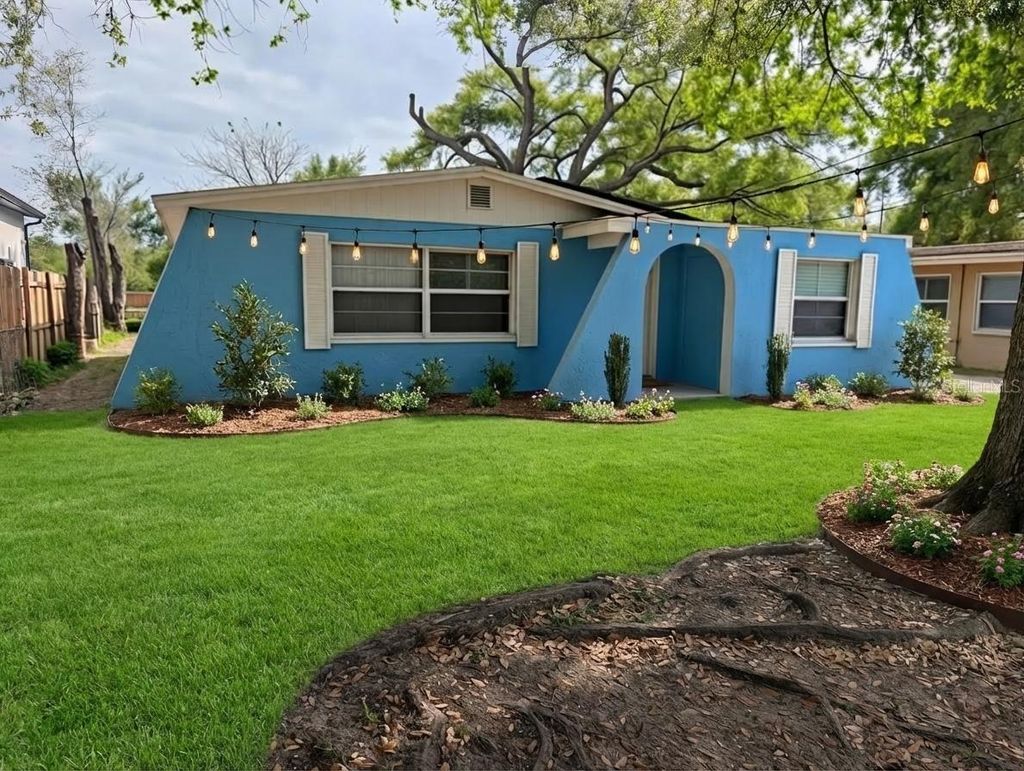 Photo of 3713 E Clifton Street, Tampa, FL 33610 (MLS # TB8486946)