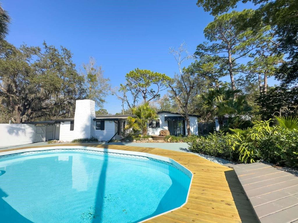 Photo of 12116 N 52nd Street, Temple Terrace, FL 33617 (MLS # TB8424676)