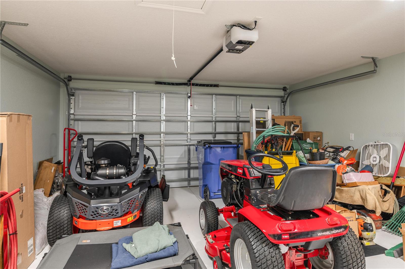 SPRING LAKE VILLAGE VI S OF 98 - Residential