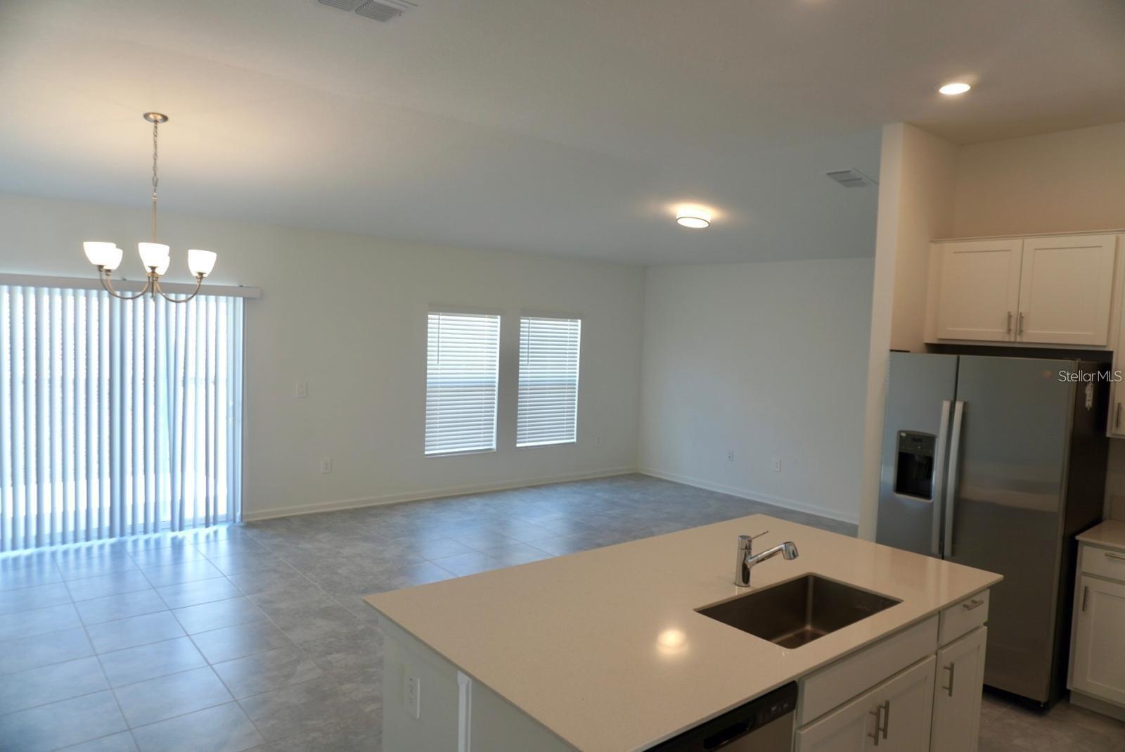 CASCADES PH 1A & 1B - Residential Lease