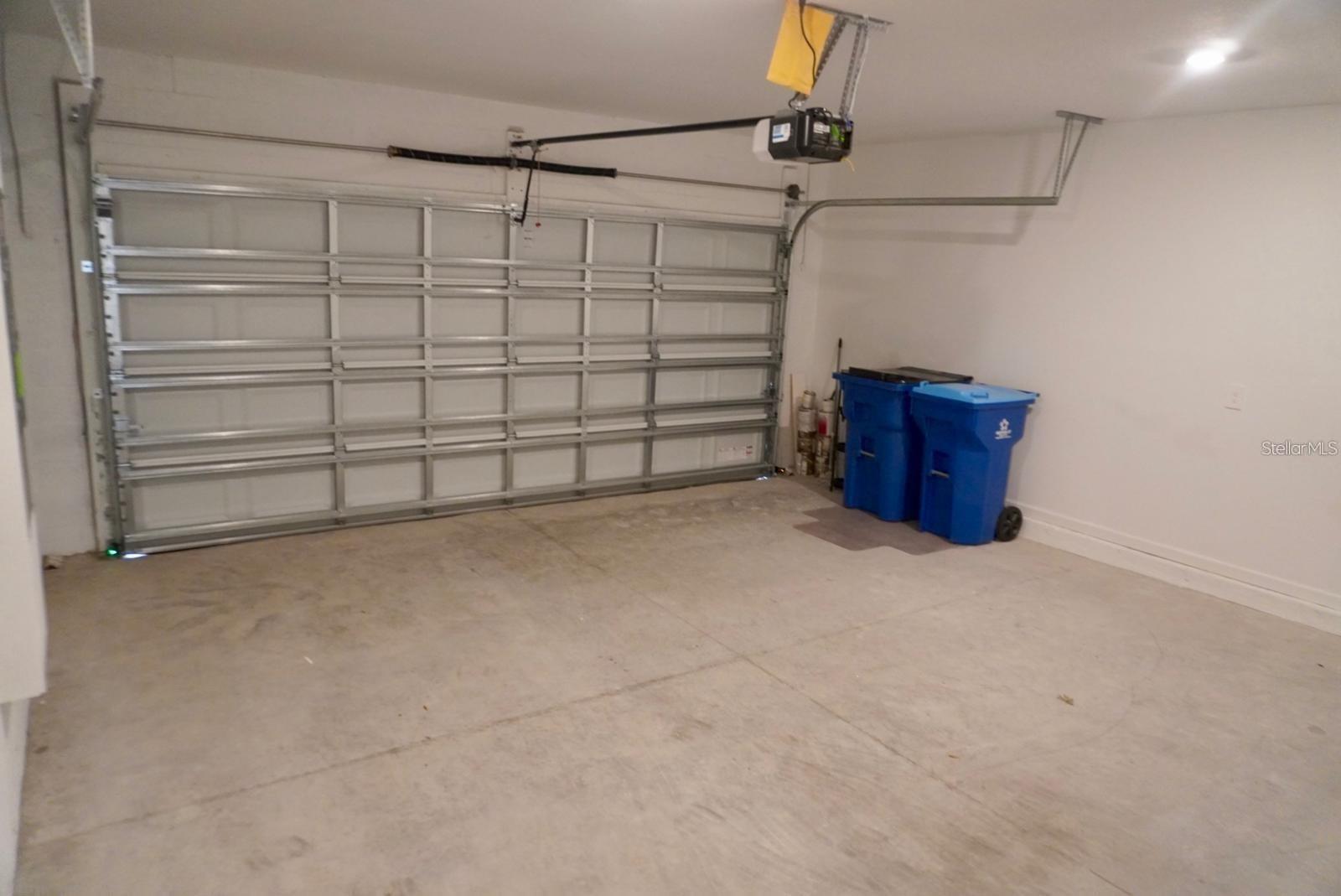 CASCADES PH 1A & 1B - Residential Lease