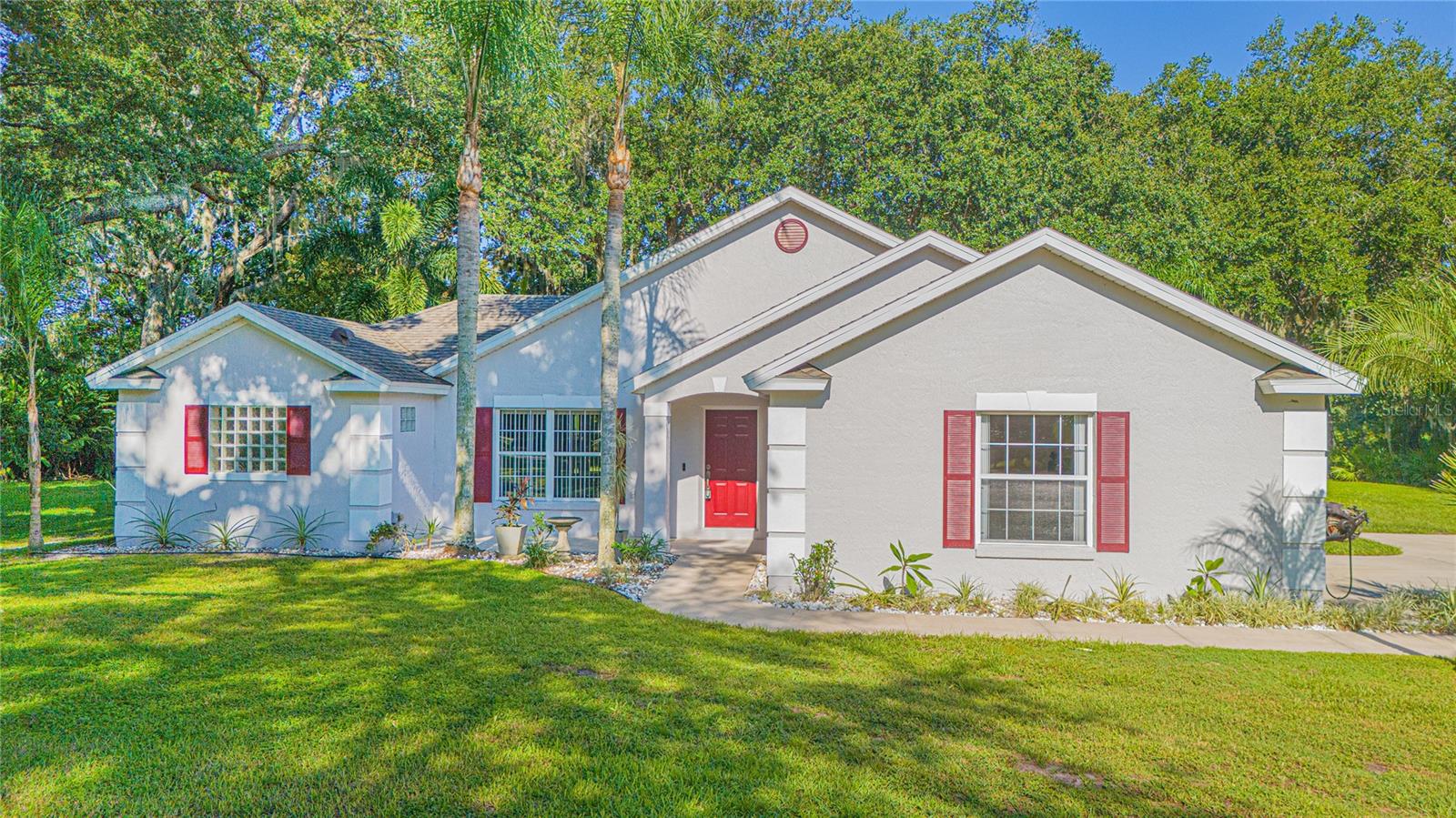 Beautiful House and wonderful neighborhood. Has had only one owner. Looking for space this is your place. House sits on half acre lot. 3 bedrooms, 2 bathrooms, living room, Dining Room, Family Room, Breakfast nook, Screened back porch and patio. Back overlooks pasture. Close to all major roadways, airport, shopping etc. Must see!