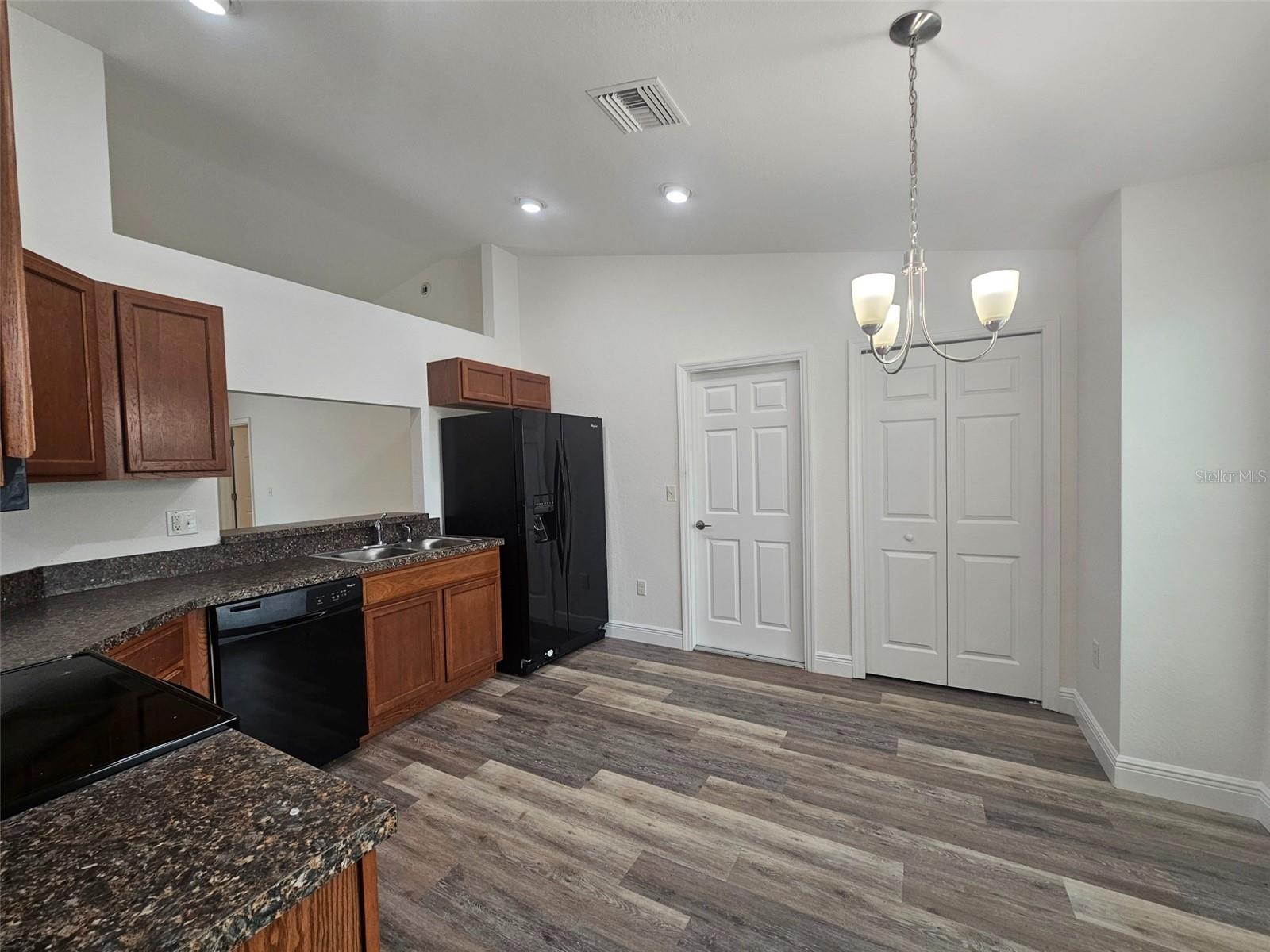 HIGHLAND MEADOWS PH 02 - Residential Lease