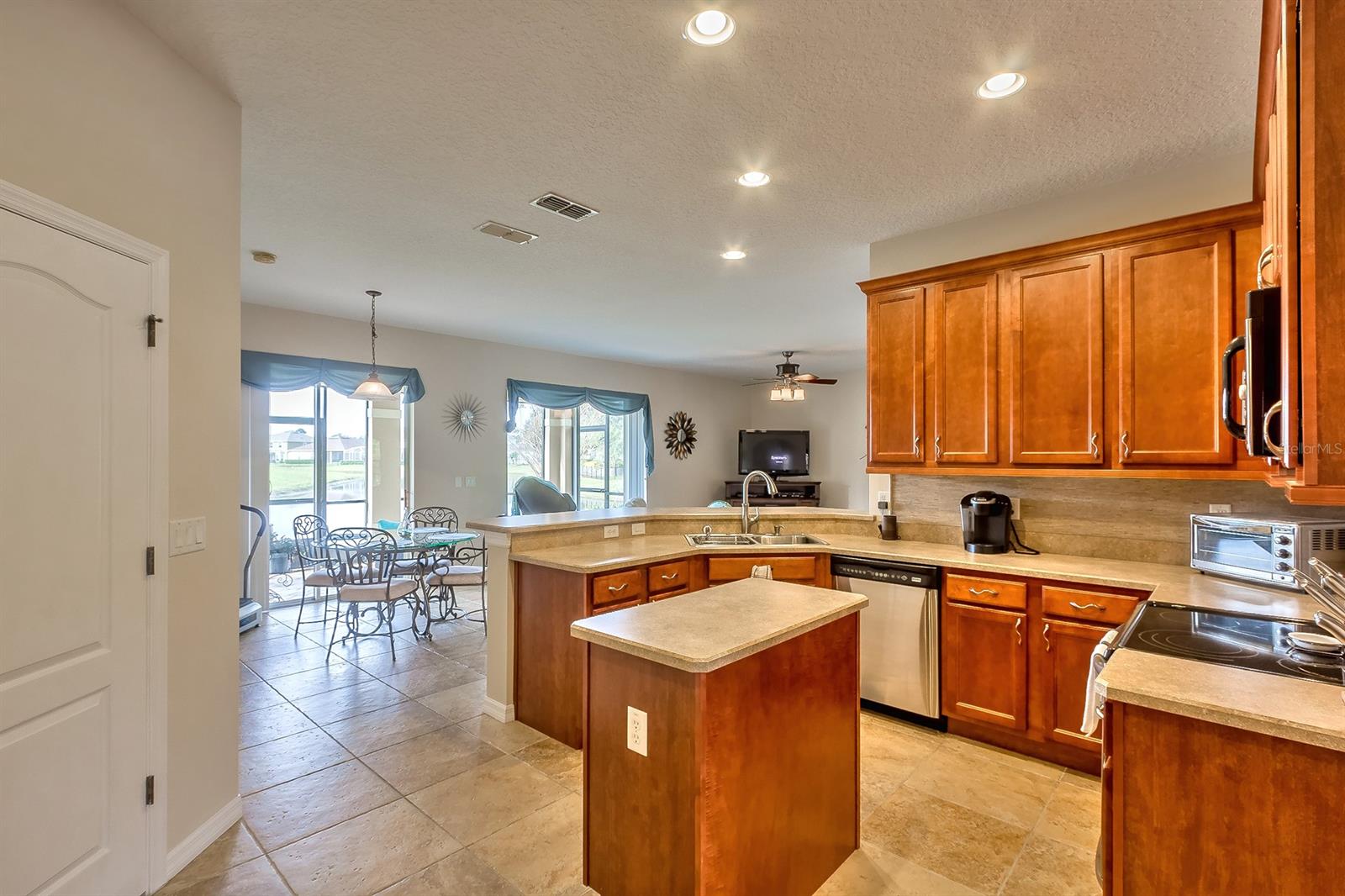 Grande Champion - Residential