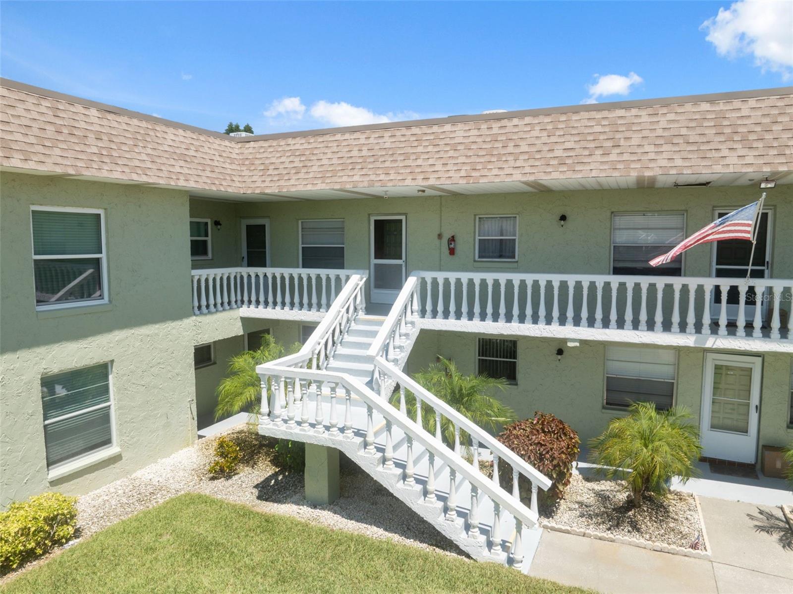 GREEN DOLPHIN PARK CONDO - Residential