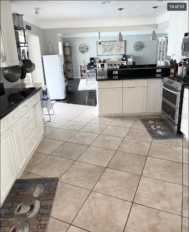 VENETIAN ISLES - Residential Lease