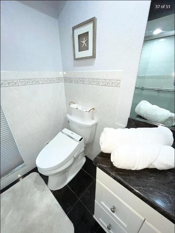 VENETIAN ISLES - Residential Lease