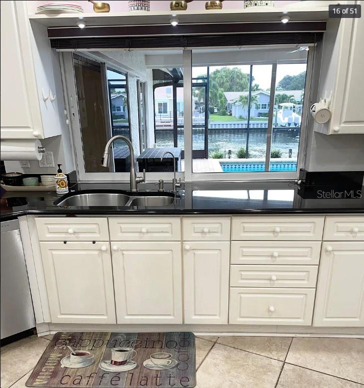 VENETIAN ISLES - Residential Lease