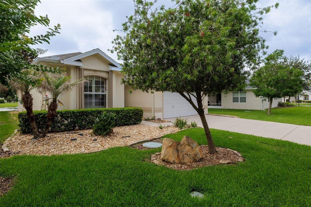 Photo of 61 Raintree Circle, Palm Coast, FL 32164 (MLS # FC318946)