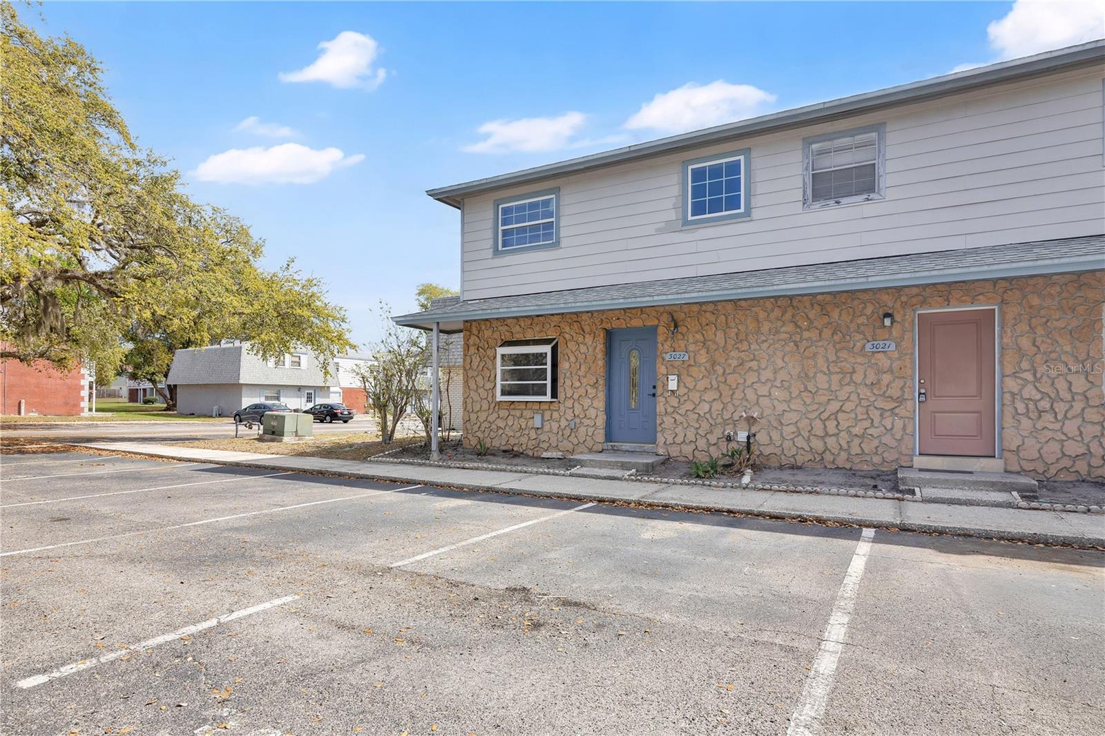 COLONIES - Residential