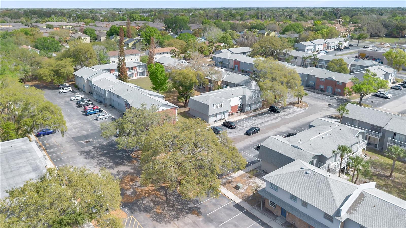 COLONIES - Residential