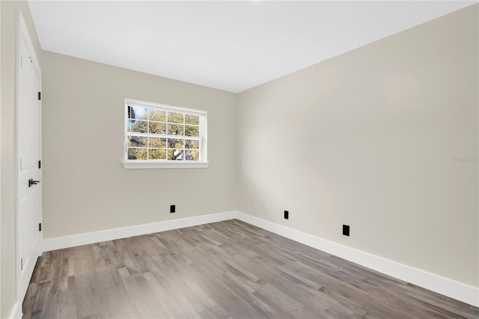 COLONIES - Residential