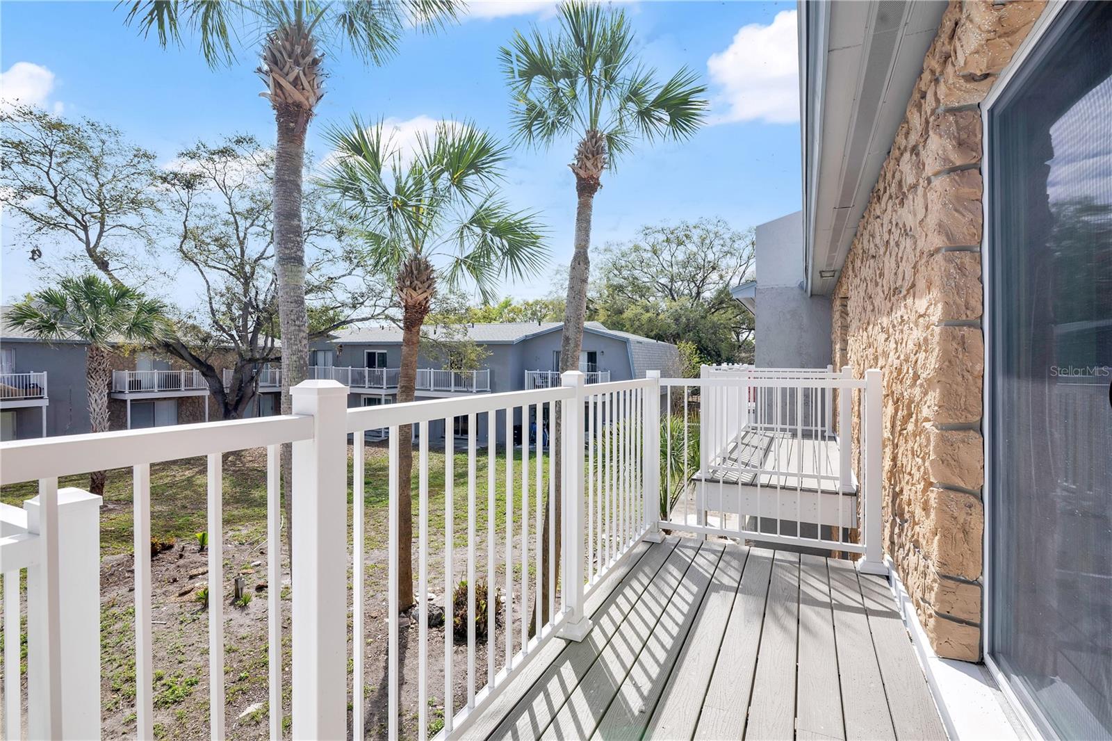 COLONIES - Residential