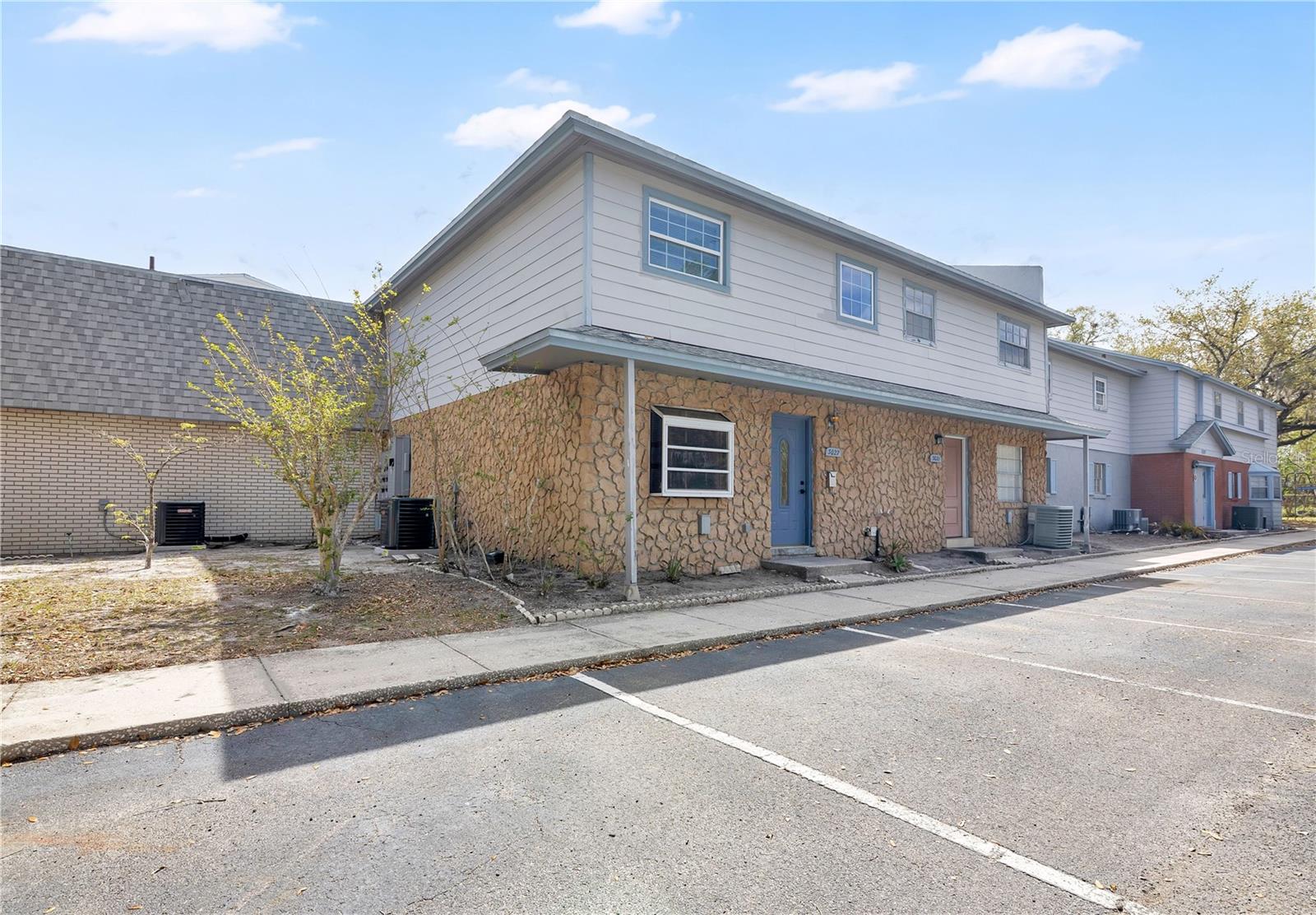 COLONIES - Residential