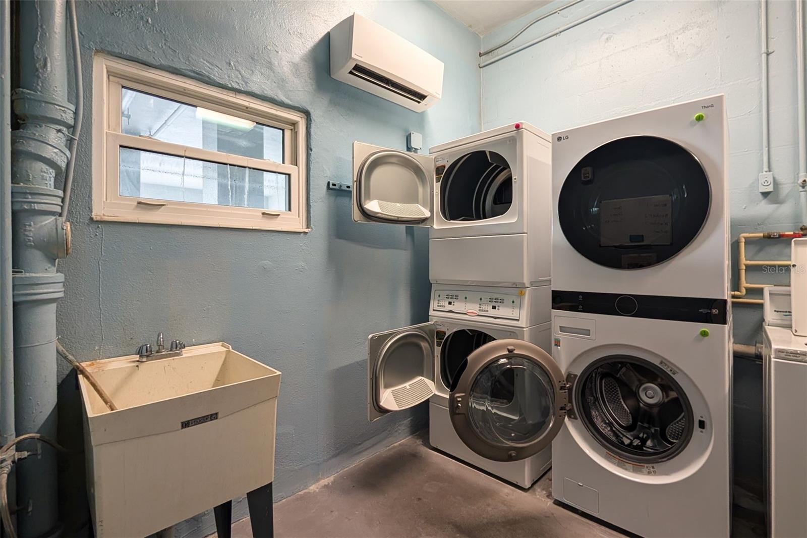 SUNCOAST TOWERS APTS CO-OP - Residential